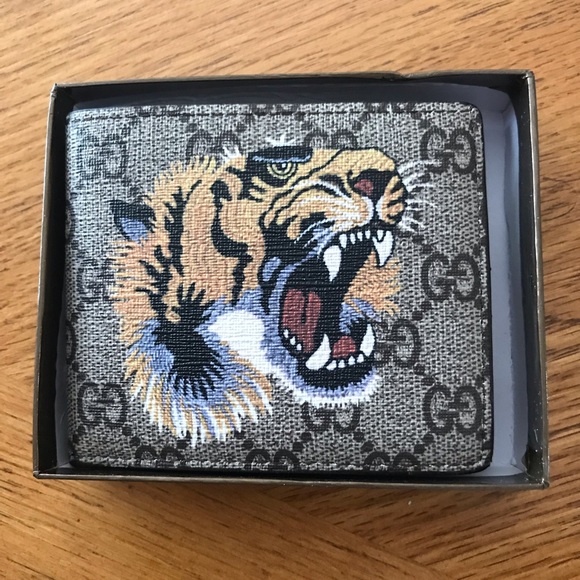Gucci Other - Tiger print GG Supreme